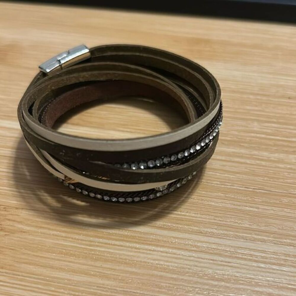 Leather studded twist bracelet magnetic‎ clip charm double wrap leather